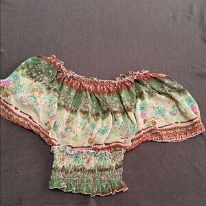 Boho Off-Shoulder Floral Crop Top in Green